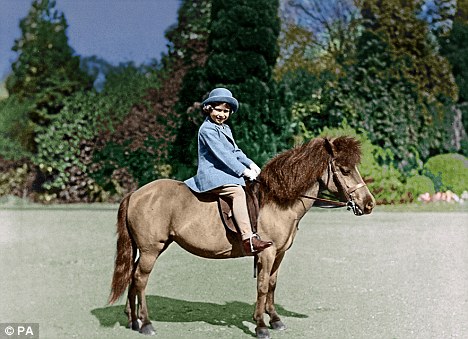 Meet Peggy The Shetland Pony Who Began The Queens Love Affair Of Horses